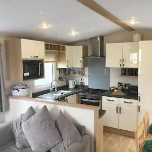 Jasmine 14 - A Peaceful & Spacious Caravan Holiday park Bournemouth