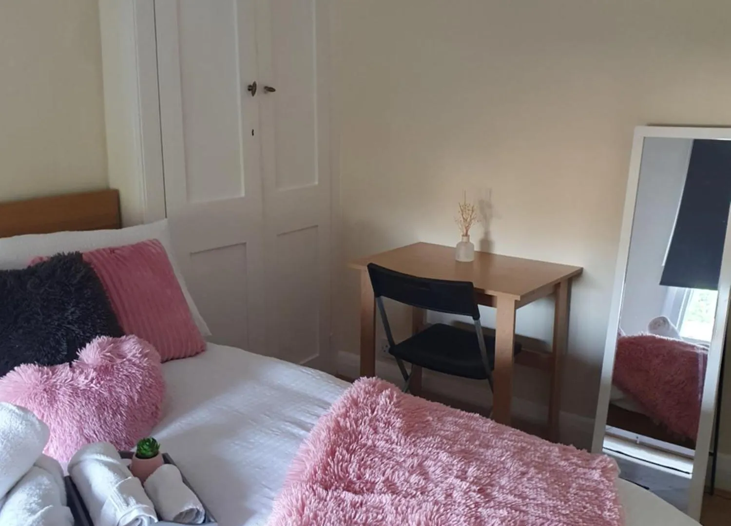 Comfy Bedroom D London United Kingdom